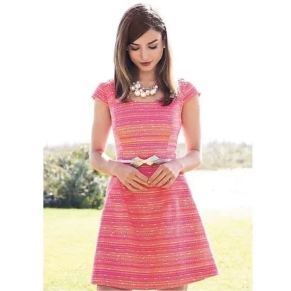 Lilly Pulitzer Dresses & Skirts - Lilly Pulitzer Vibrant Pink and Gold Mini Dress